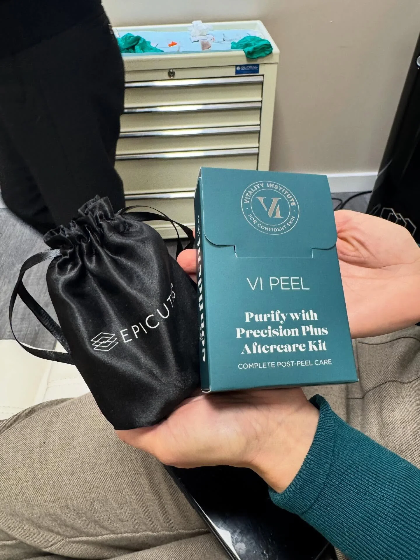 Glow-Tox Special! 🌟All month long of February! Show yourself or a loved one some love this holiday season💕 $150 off this combo! Call today! (VIpeel / Tox) #chemicalpeel #botox