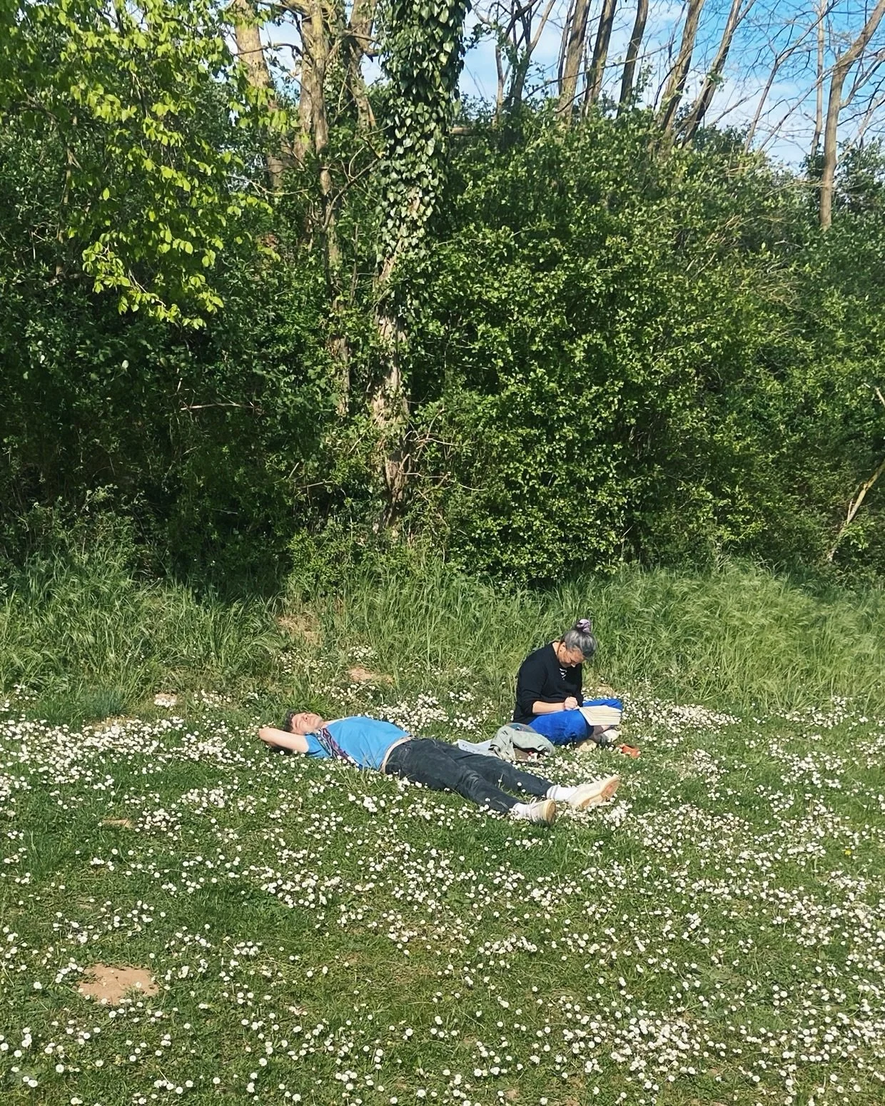 Dreaming with this time of the year ☘️ As a kid a highlight during spring was a walking tour we used to do do with friends and family the day befor May 1st. We gathered in the afternoon and left to this 4hour walk full of excitement. It took us throu