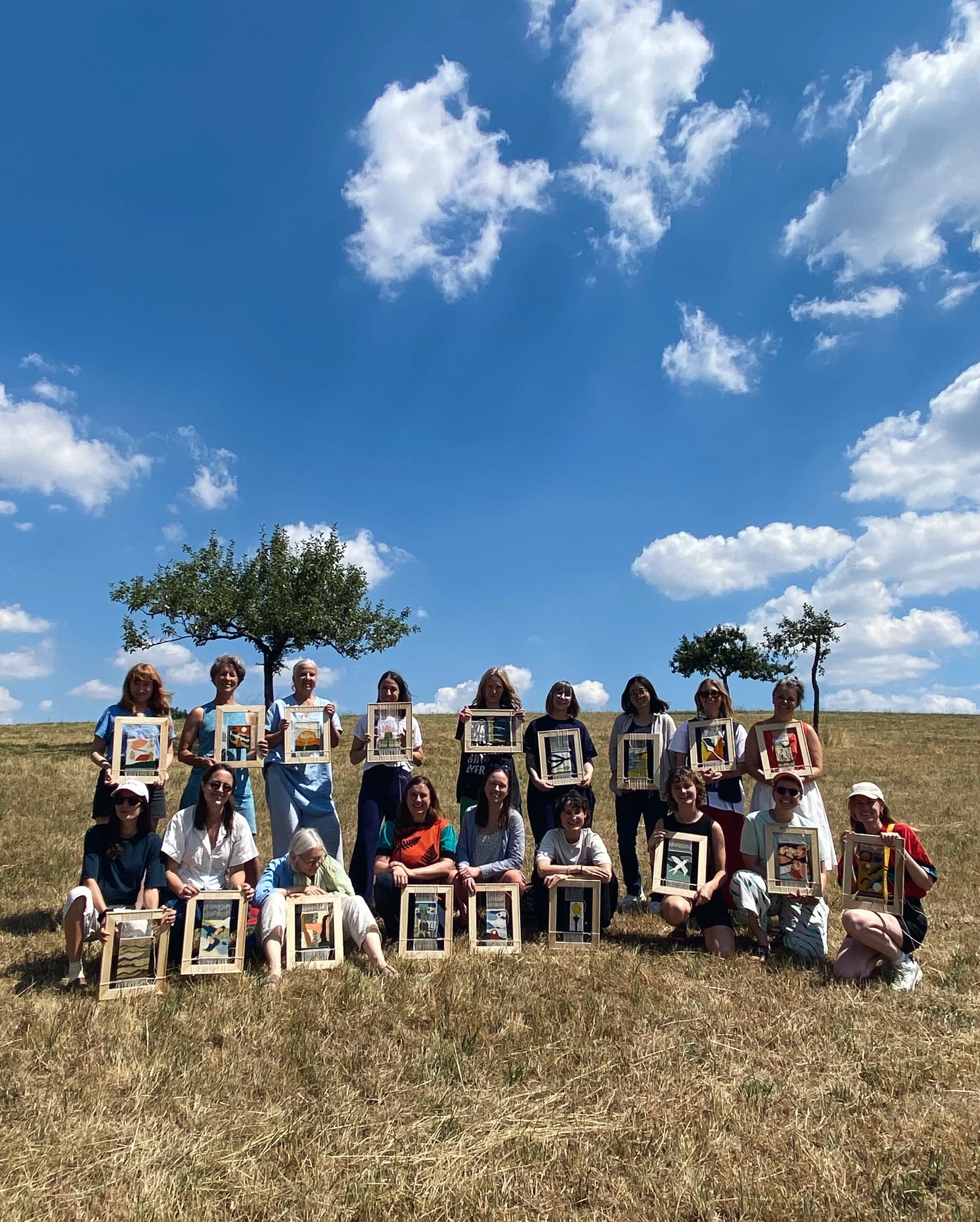 Oh what a beautiful time 😍 Thank you all so much for being part of KINDRED SPIRITS - a week of encounters between souls, coming from across the world, with this place, the moment, the surrounding lands and enteties as well as with ourselves - weavin