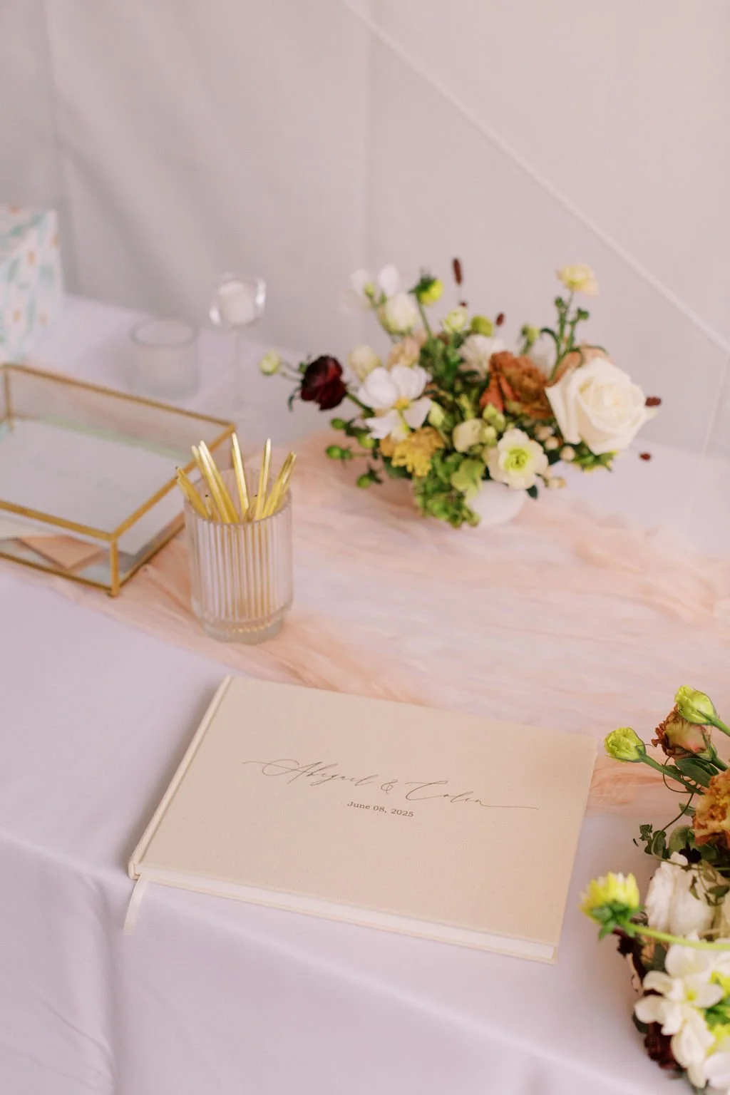 Arrowhead Wedding - Welcome Tbale.jpg