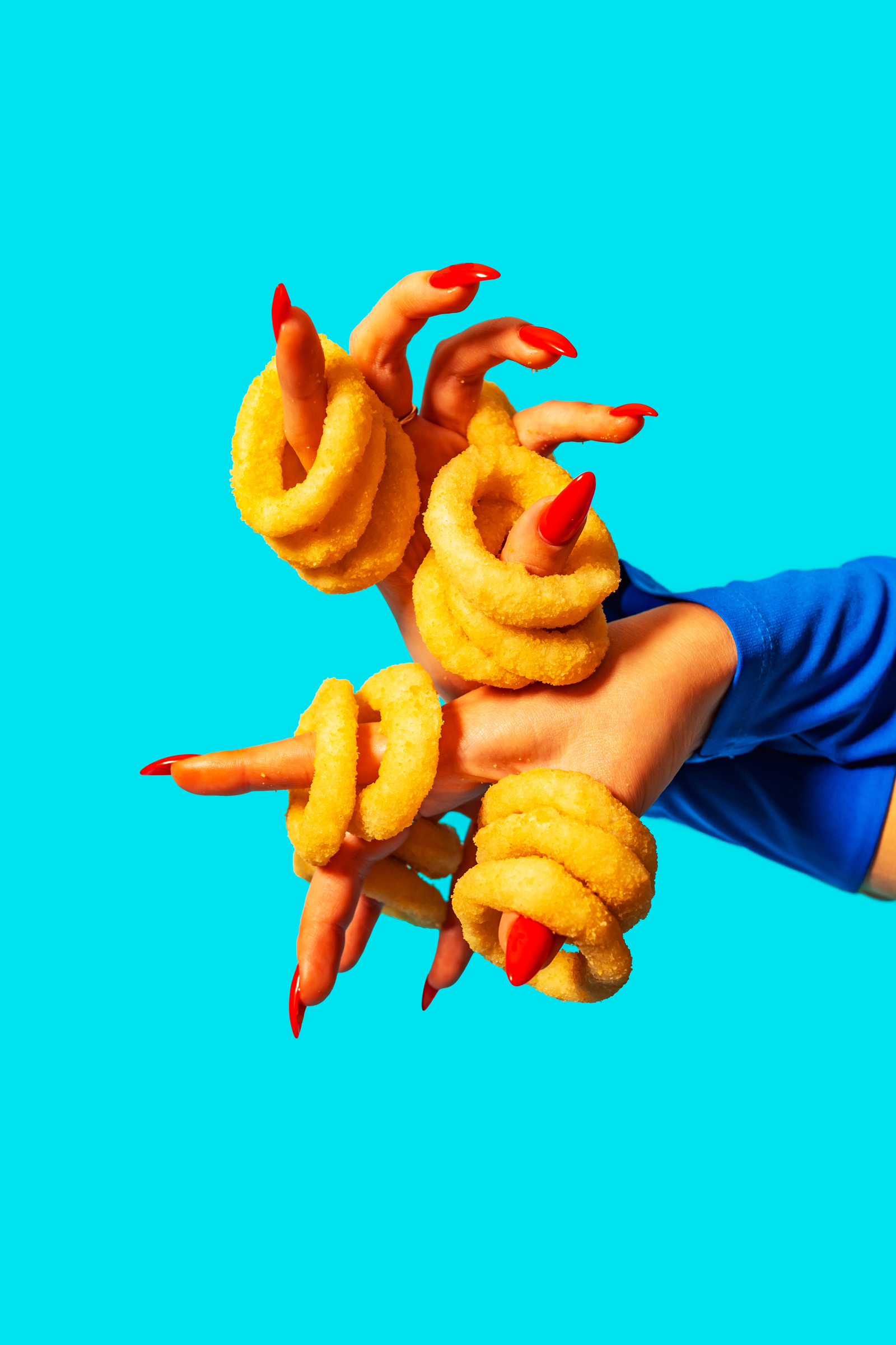 Hangin_humor_Edgars_sprogis_Onion_rings_Sipolu_gredzeni.png