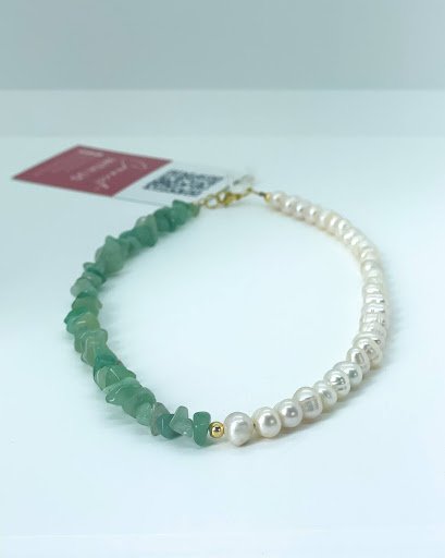 Pearl & Jade Chip Necklace