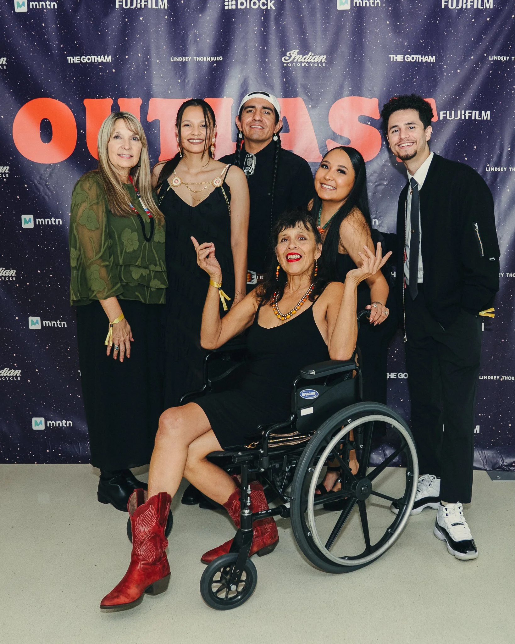 Outlast 10 Yr Anniv Gala - Credit Nix Guirre DSC01035 web 2.jpg