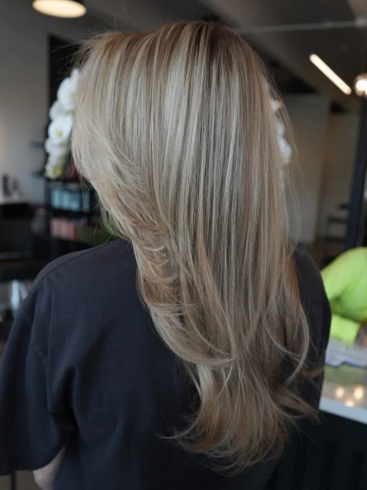 Blondes, do you really have more fun? 😏
Let&rsquo;s find out. Ready to freshen up your look? Book your next consultation with us today and let&rsquo;s create your perfect blonde moment! 💛✨
 

#BlondeHair
#BoulderBlonde
#BlondesHaveMoreFun
#BlondeTr