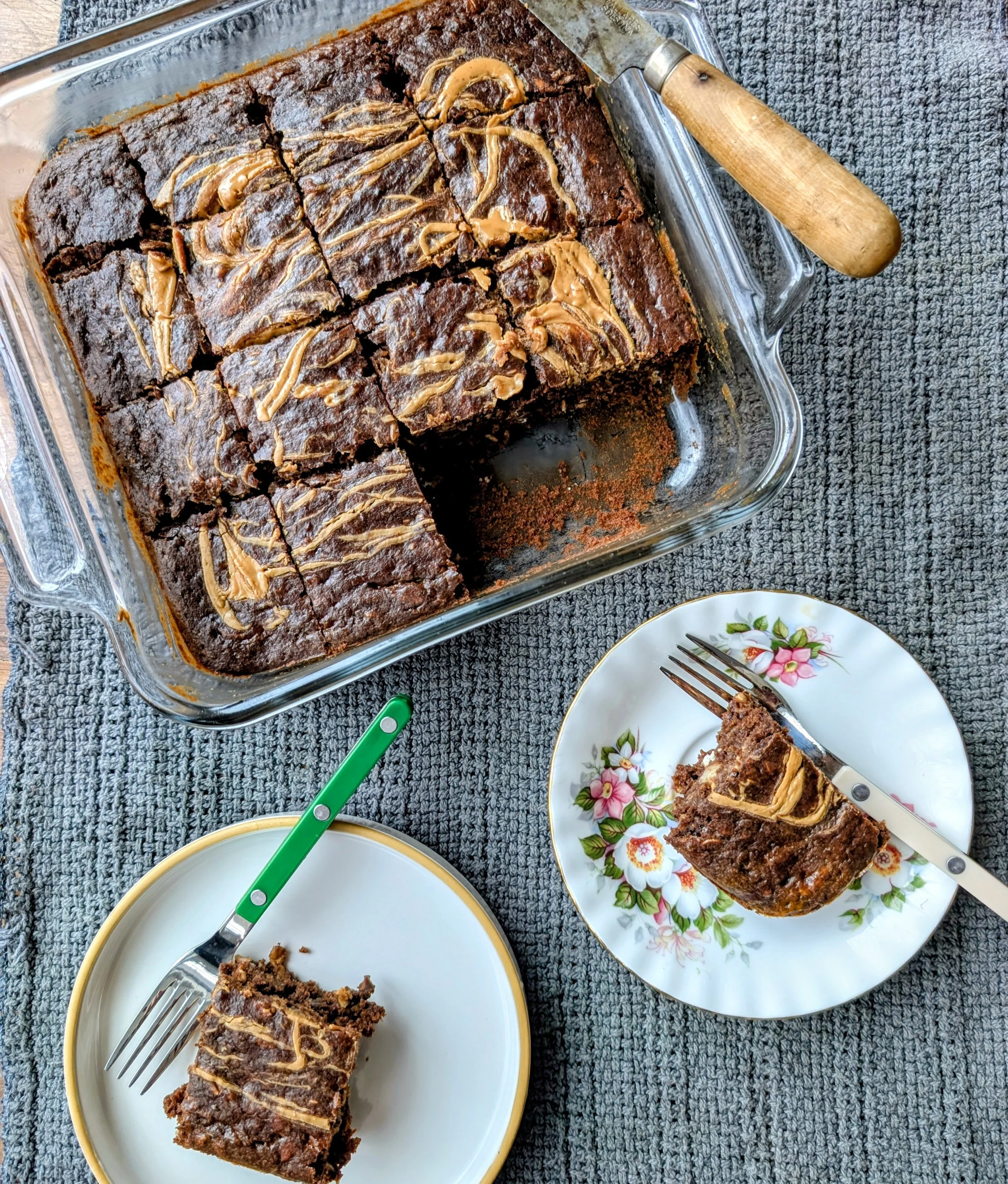 Healthy Chocolate Banana Oat Bars