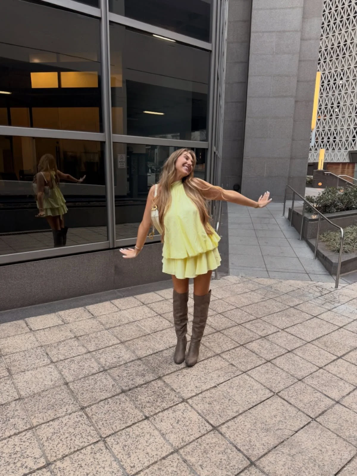 When the tans so good you don&rsquo;t have to worry about anything else 😭💛

#nashville #spraytan #airbrushspraytan #bronzed