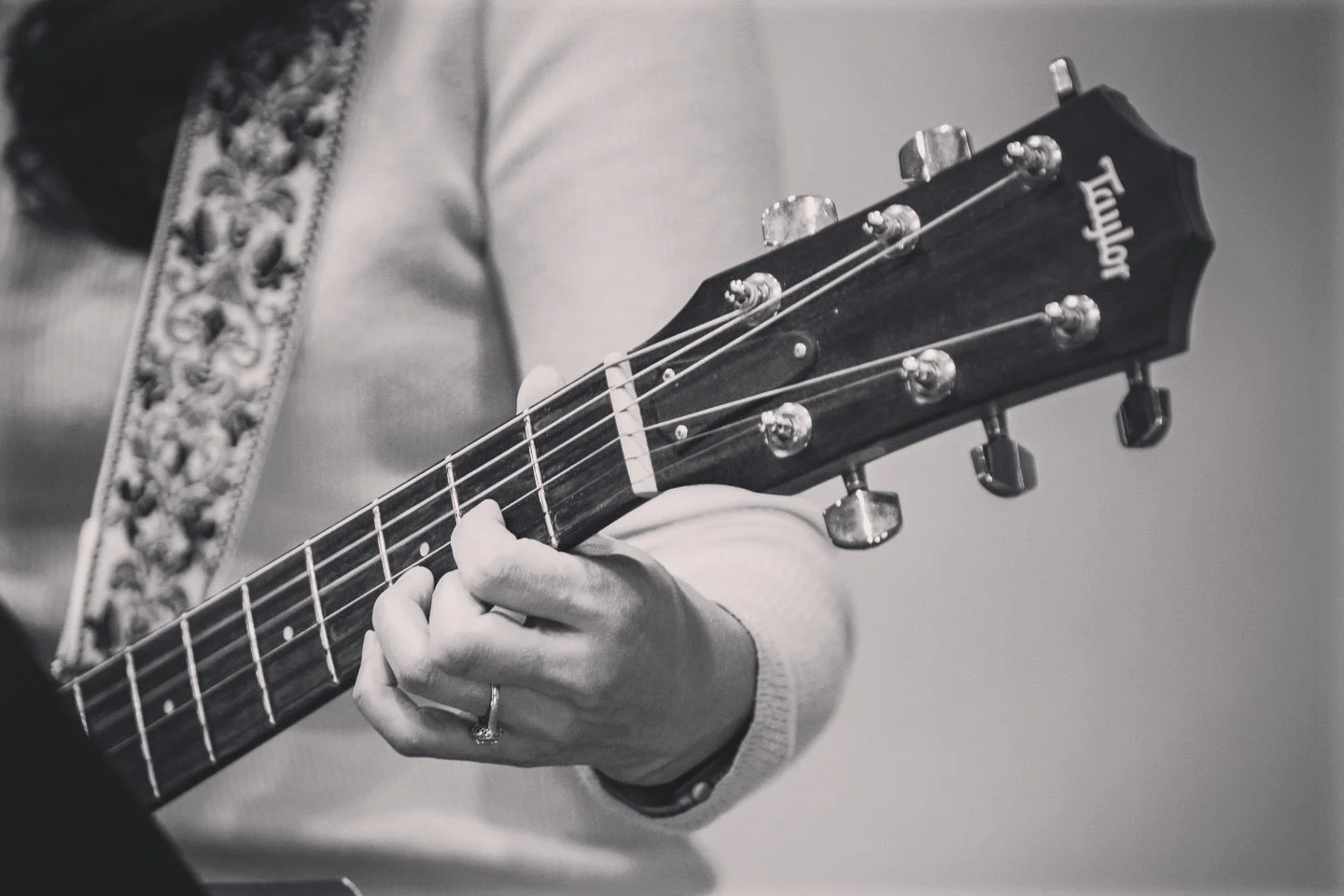 Do you know how to hear God&rsquo;s voice clearly? 
Join us live today to find out and follow His Plan! 
#God #dfw #dallas #church #church_photogroup #family #usa #Christ #Jesus #today