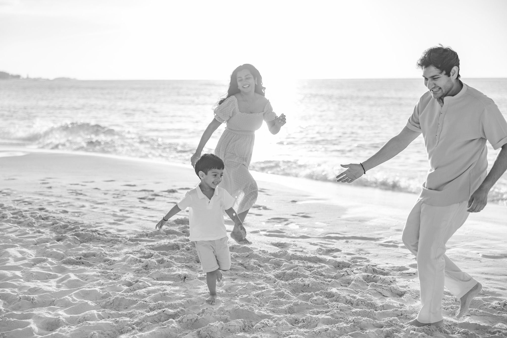 CopyrightChristinaYsaguirrePhotography2024-NassauBahamasPhotographer-Asha+Family-24.jpg
