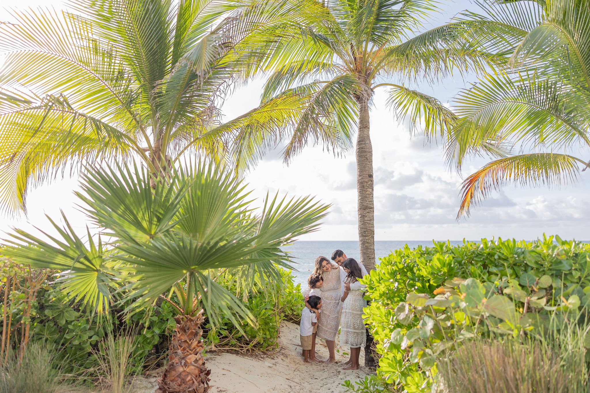 CopyrightChristinaYsaguirrePhotography2024-NassauBahamasPhotographer-Ifrah+Family-14.jpg