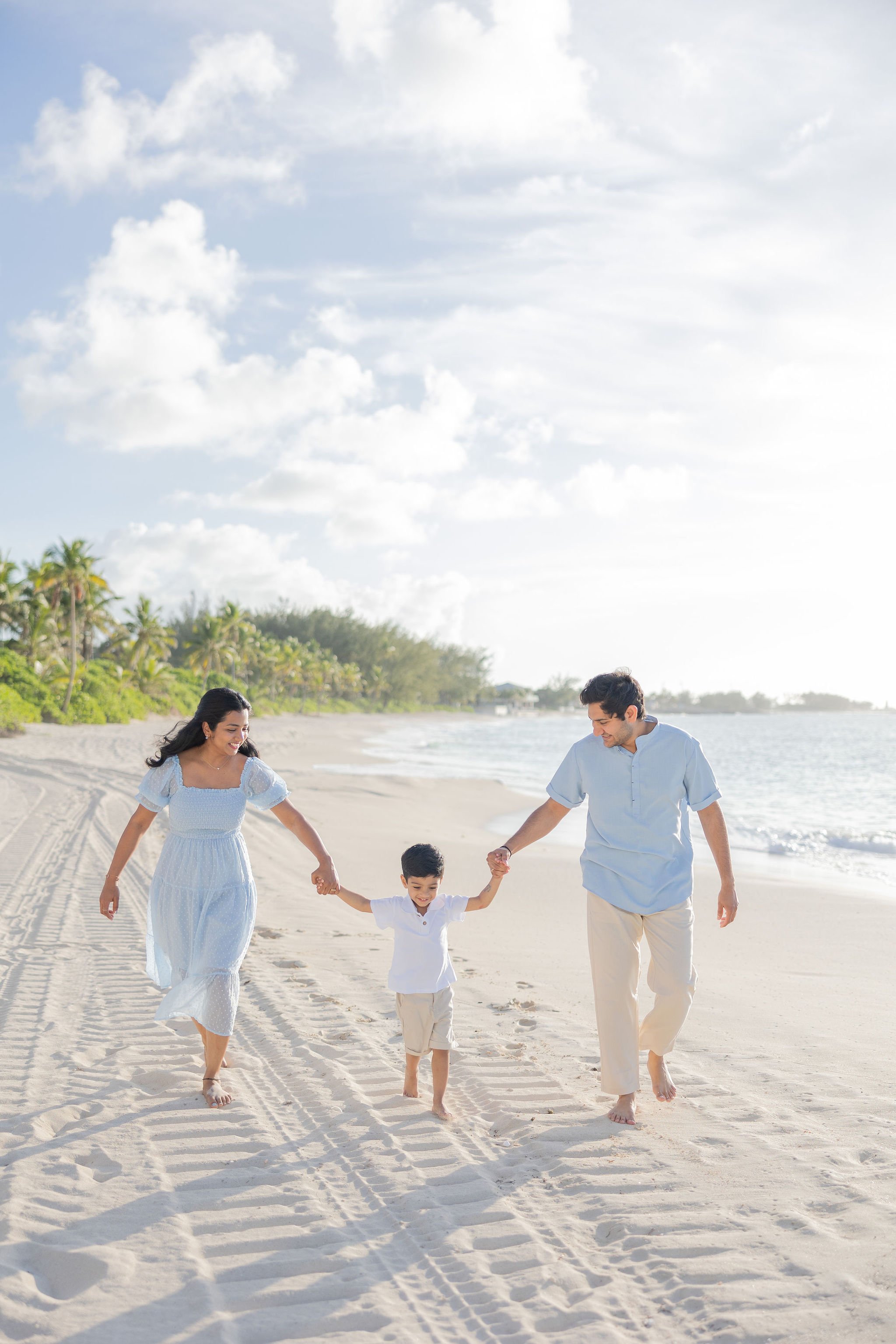 CopyrightChristinaYsaguirrePhotography2024-NassauBahamasPhotographer-Asha+Family-1.jpg