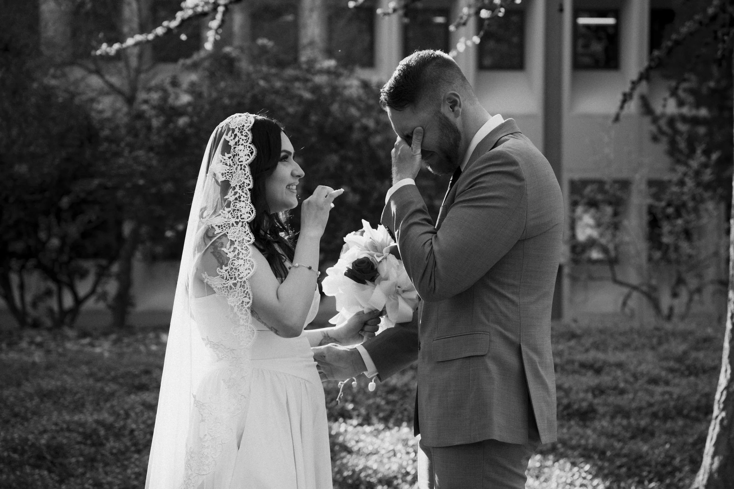 Groom reaction to bride first look