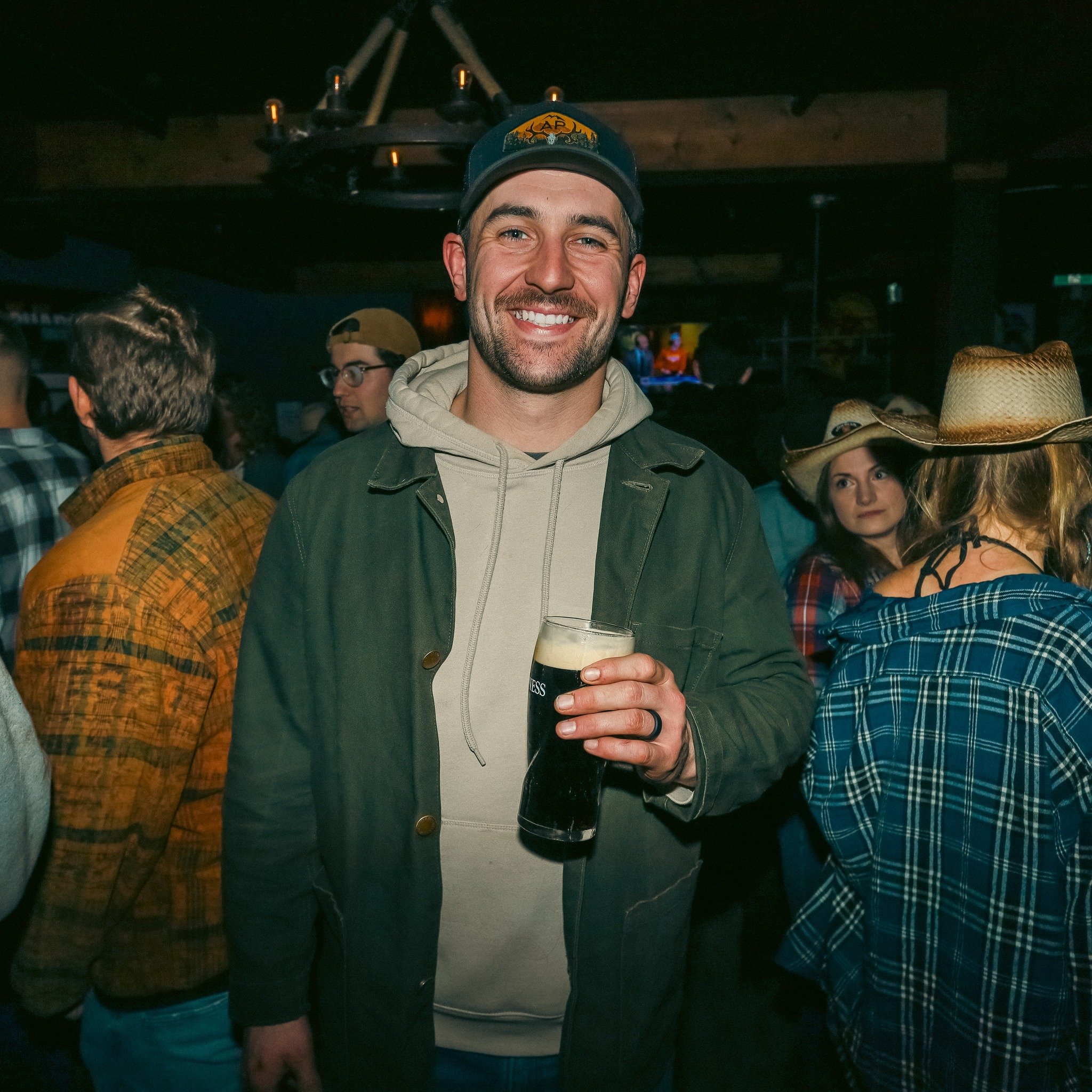 Locals appreciation post-

We owe it to our locals who continue to be there for that &ldquo;5 o&rsquo;clock somewhere&rdquo; drink, that &ldquo;the work weeks over&rdquo; beer and showing up for live music events! 

We appreciate you 🍻 

📸 @lew_ste
