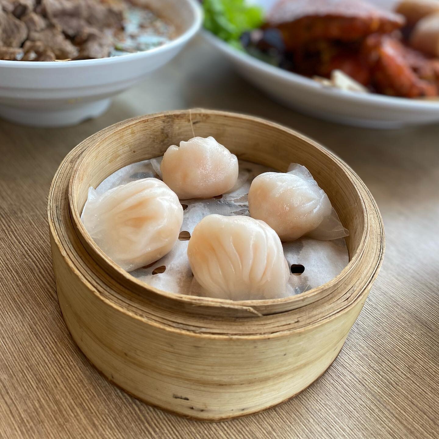Prawn Har Gao &amp; Xiaolong Bao 😍

Classic Dim Sum dishes that you MUST order for your meal!!

#dimsum #xiaolongbao #shanghaidumplings #prawndumplings  #hargao  #royalchina #colindale