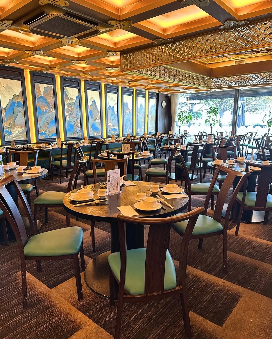 Celebrate success and all your hard work this year in style at Royal China &mdash; the perfect venue for your company dinner. ✨

Book an exceptional dining experience with your team via the link in bio.

#royalchina #corporate #companydinner #corpora