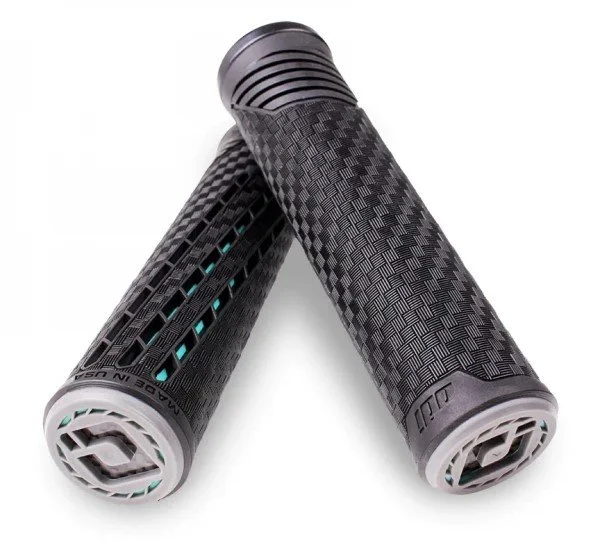 ODI_CF_V2.1_LOCK-ON_GRIPS_BLACK-MINT_1.600.jpg