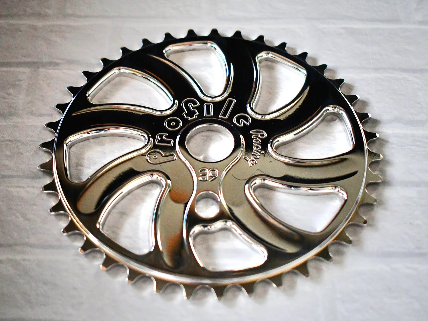 パーツ PROFILE RACING IMPERIAL SPROCKET 25T BMX Profile Racing Imperial Sprocket (White) (25T) - Dan's Comp