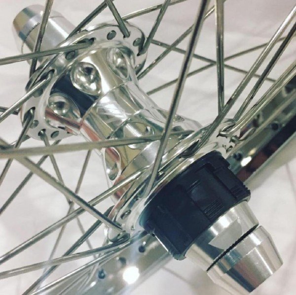 TNT_RAPID_FIRE_CASSETTE_REAR_HUB_SILVER.600.jpg