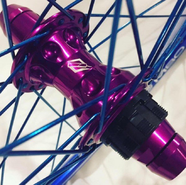 TNT_RAPID_FIRE_CASSETTE_REAR_HUB_PURPLE.600.jpg