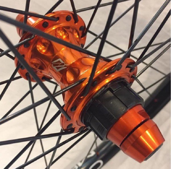 TNT_RAPID_FIRE_CASSETTE_REAR_HUB_ORANGE.600.jpg