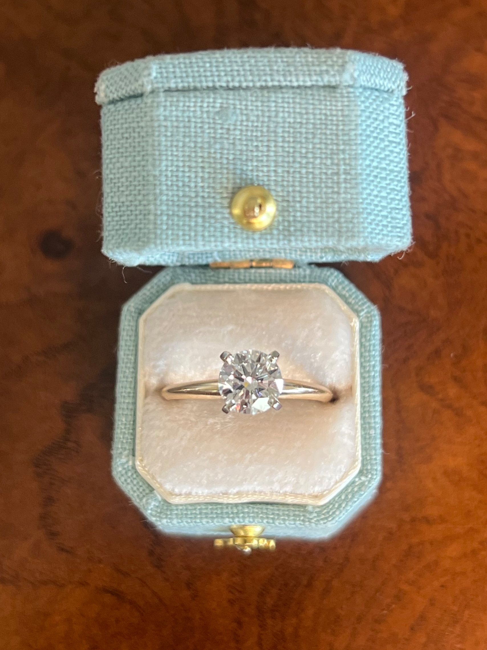 1ct Round Brilliant Solitaire