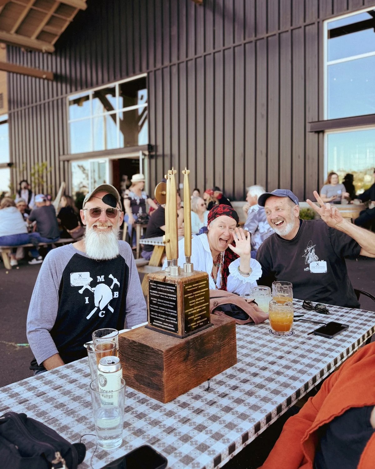 brewery-beer-garden-happy-hour-yardbird-summer-vibes.jpg