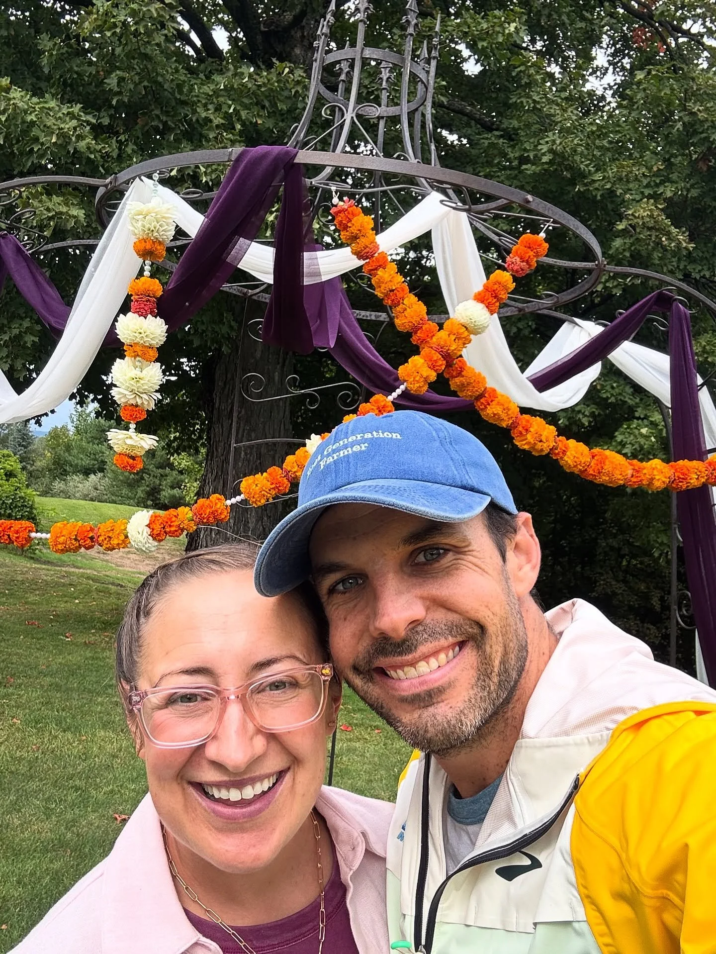 If you&rsquo;ve ever wondered what September looks like on a flower farm&hellip; it&rsquo;s equal parts bouquets, weddings, planting, cleanup, and parenting/ dog wrangling chaos!

Somewhere between our two gorgeous weddings this past weekend while ha