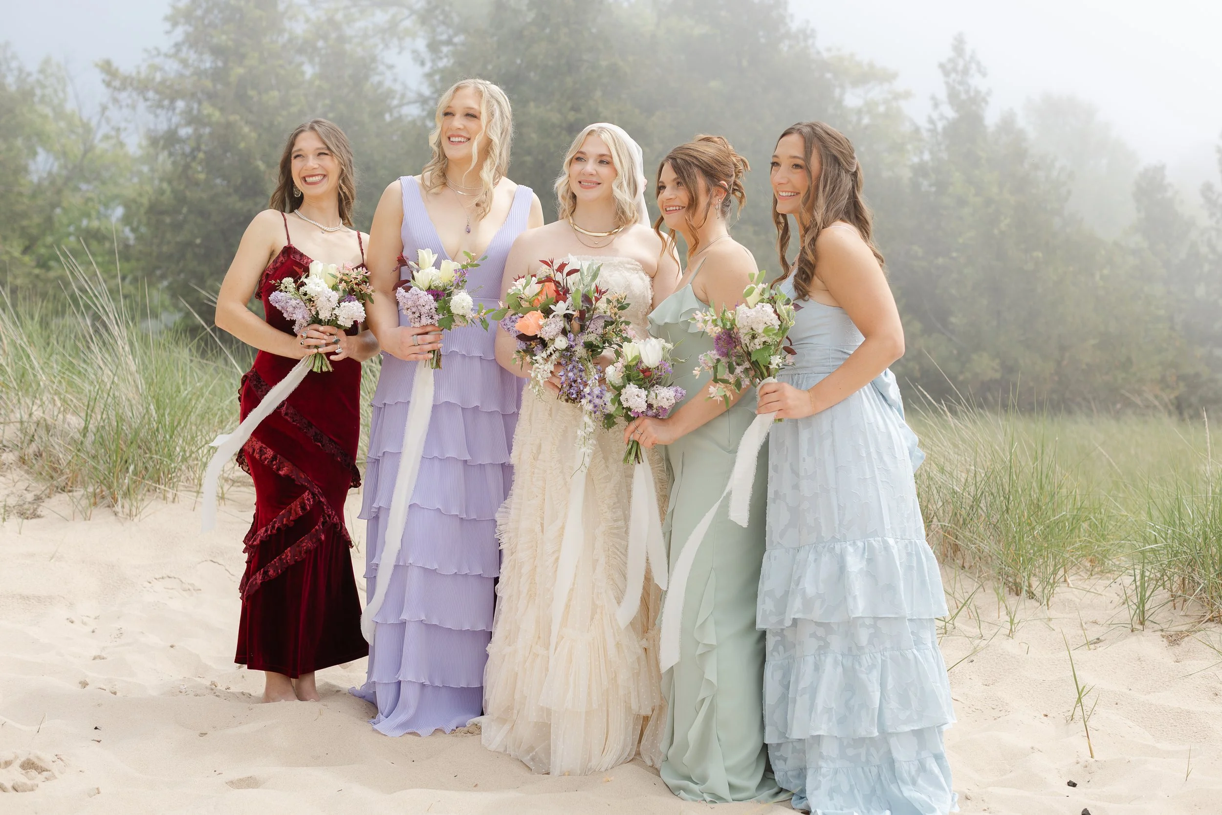 colorful-seasonal-wedding-bouquets-bride-bridesmaids.jpg