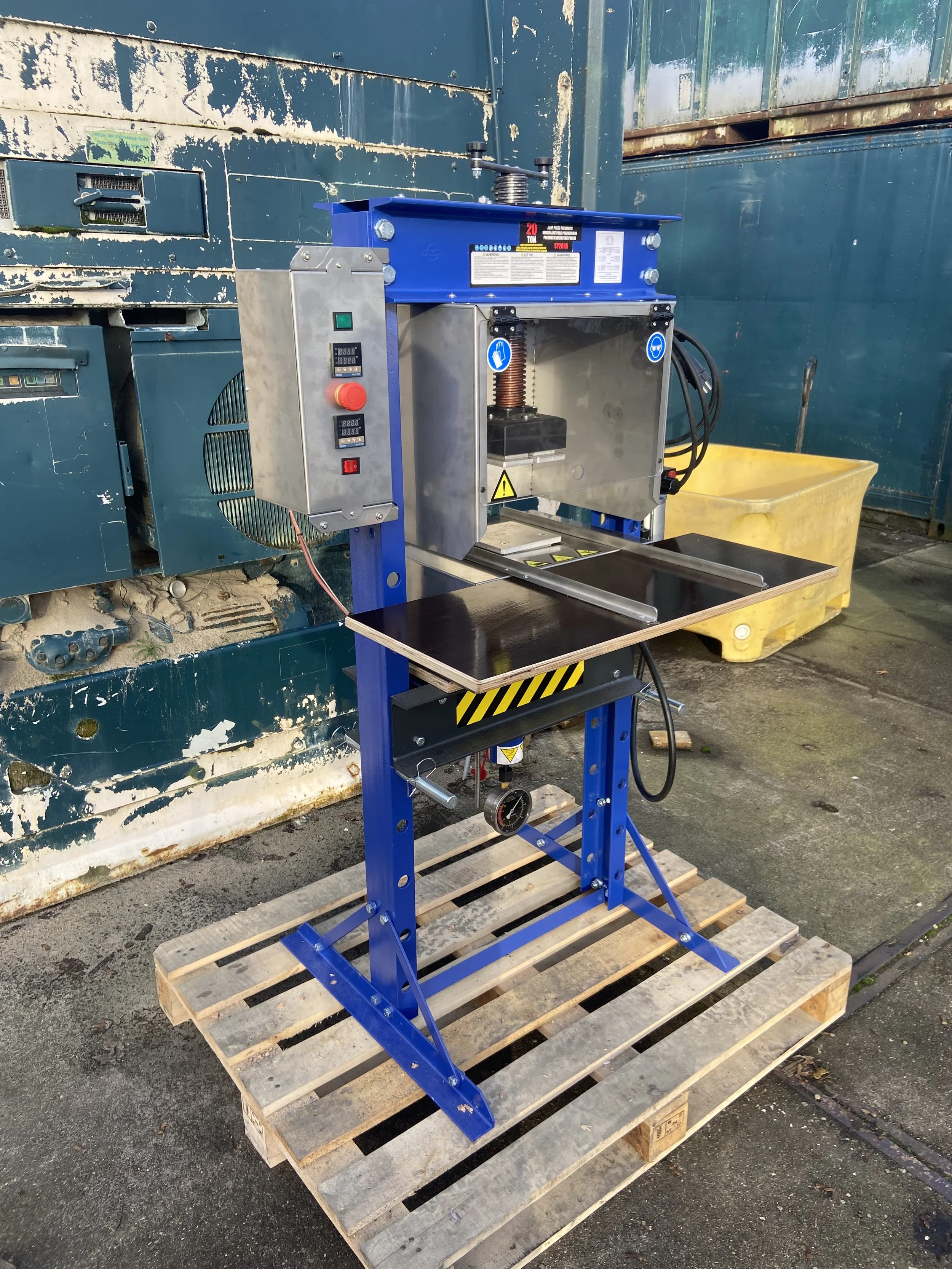 Compression Moulder 20T