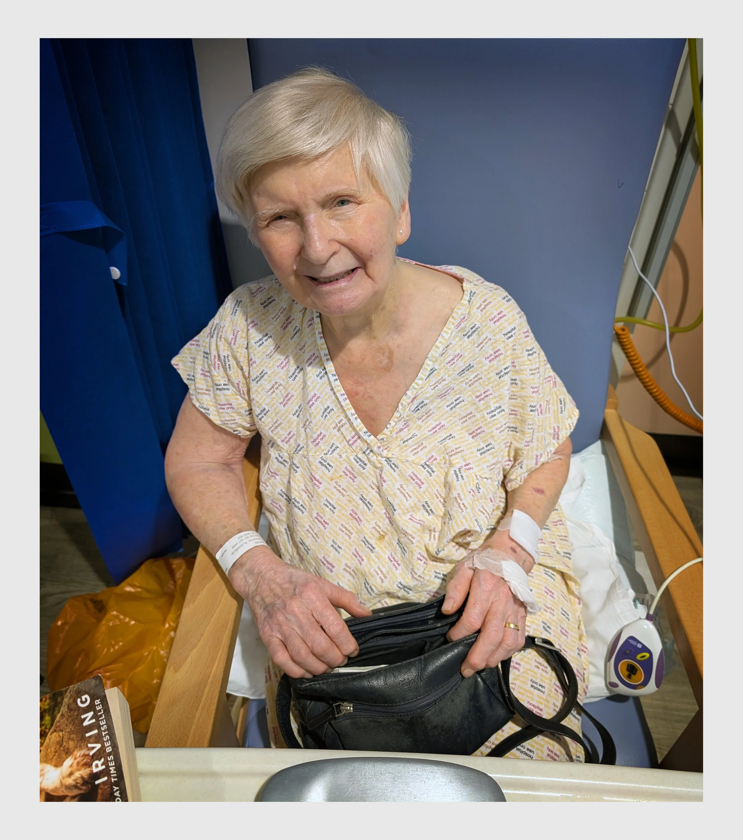 Mum, Hereford Hospital / 19 Dec 25 / Pixel 9 