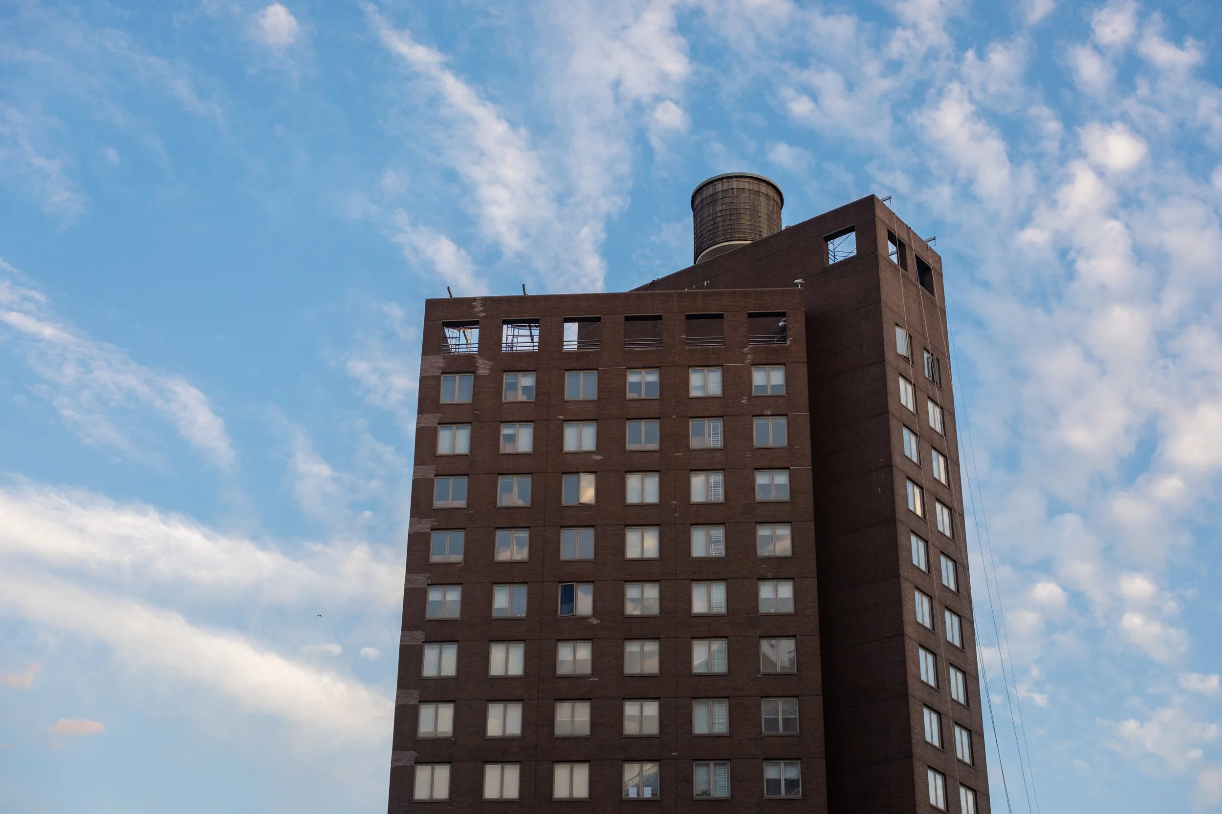 Manhattan-East-River-Building.jpg