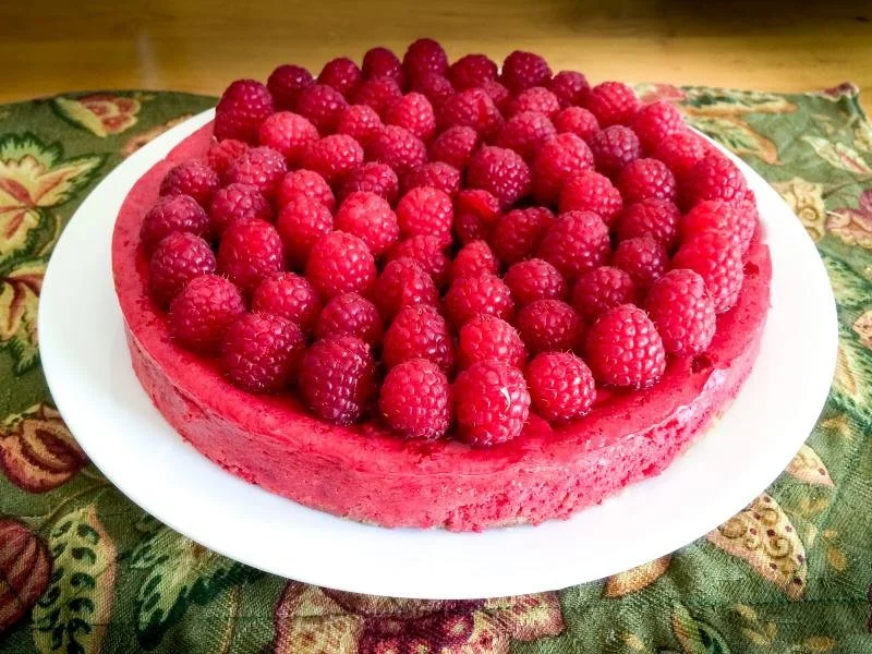 Who could resist this vibrant raspberry cheesecake?
