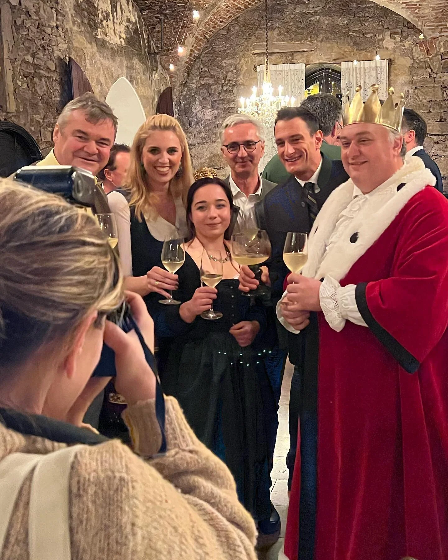 Der &bdquo;Iron-Wein&ldquo; ist getauft 🏊🏼&zwj;♂️🚴🏻🏃🏻- Top-Jahrgang, Top-Taufpate &amp; Top-Location 👌🏻🤩! Vielen Dank f&uuml;r die Einladung &amp; Organisation dem Weinbauverein Gumpoldskirchen 🤗🍇🍷!