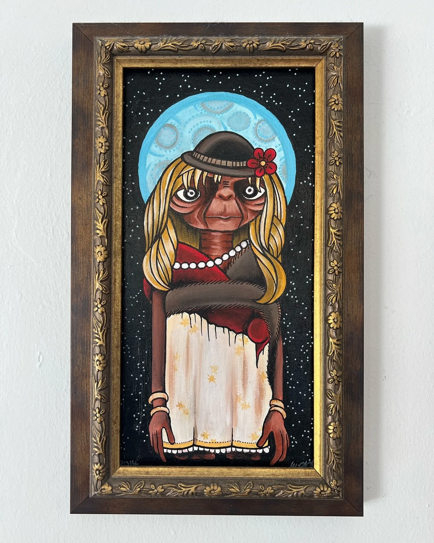 This E.T. By @erinodea was for an alien themed art show @bearandbirdgallery and has lived @crossedkeyssociety for many years - prints of these soon! 
#artshow #et #ettheextraterrestrial #acyrlicpainting #80spainting #painting #popculturepainting