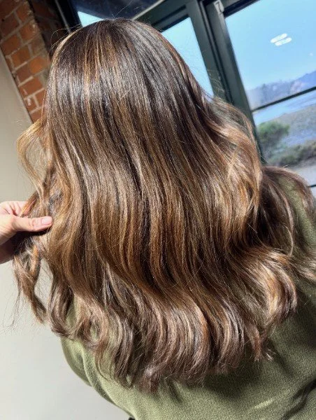 Beautiful wavy hairdo