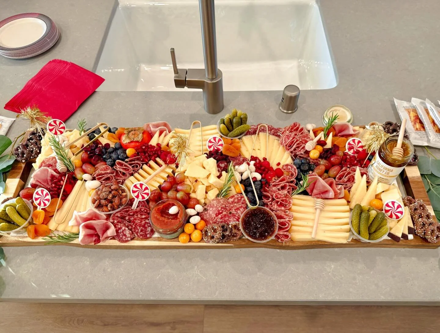 Need a festive appetizer for Christmas Eve? 🎄🧀Order a themed charcuterie board or tree-shaped tray online by 6pm tomorrow and pick up in store on Wednesday at 12pm! See link in bio to pre-order now. ✨
