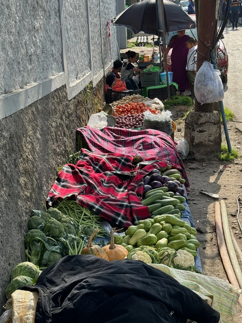 Veggies sold everywhere on the street