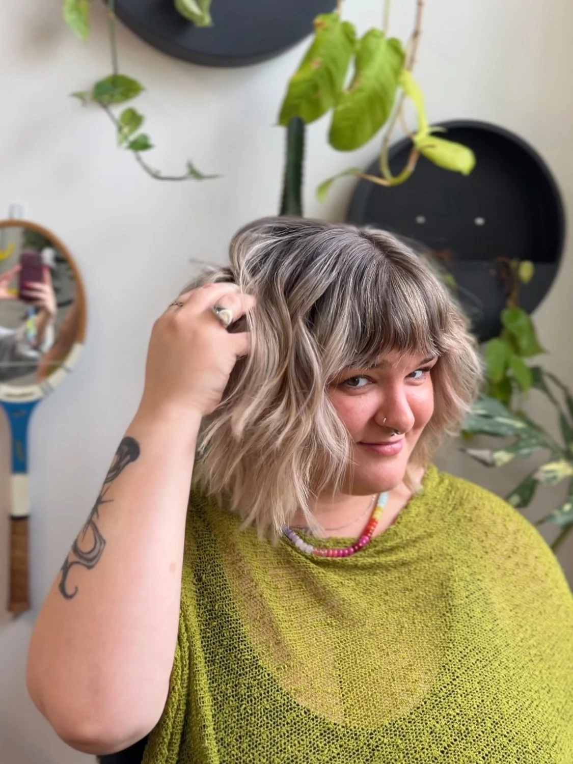 PURE JOY 💚👱&zwj;♀️

Been growing out @handsome.allowance pixie into this cute little bob while adding in soft subtle blonde dimension for easy, long wear grow out. 

The thing about lived in hair is you can let the roots run their course and it loo