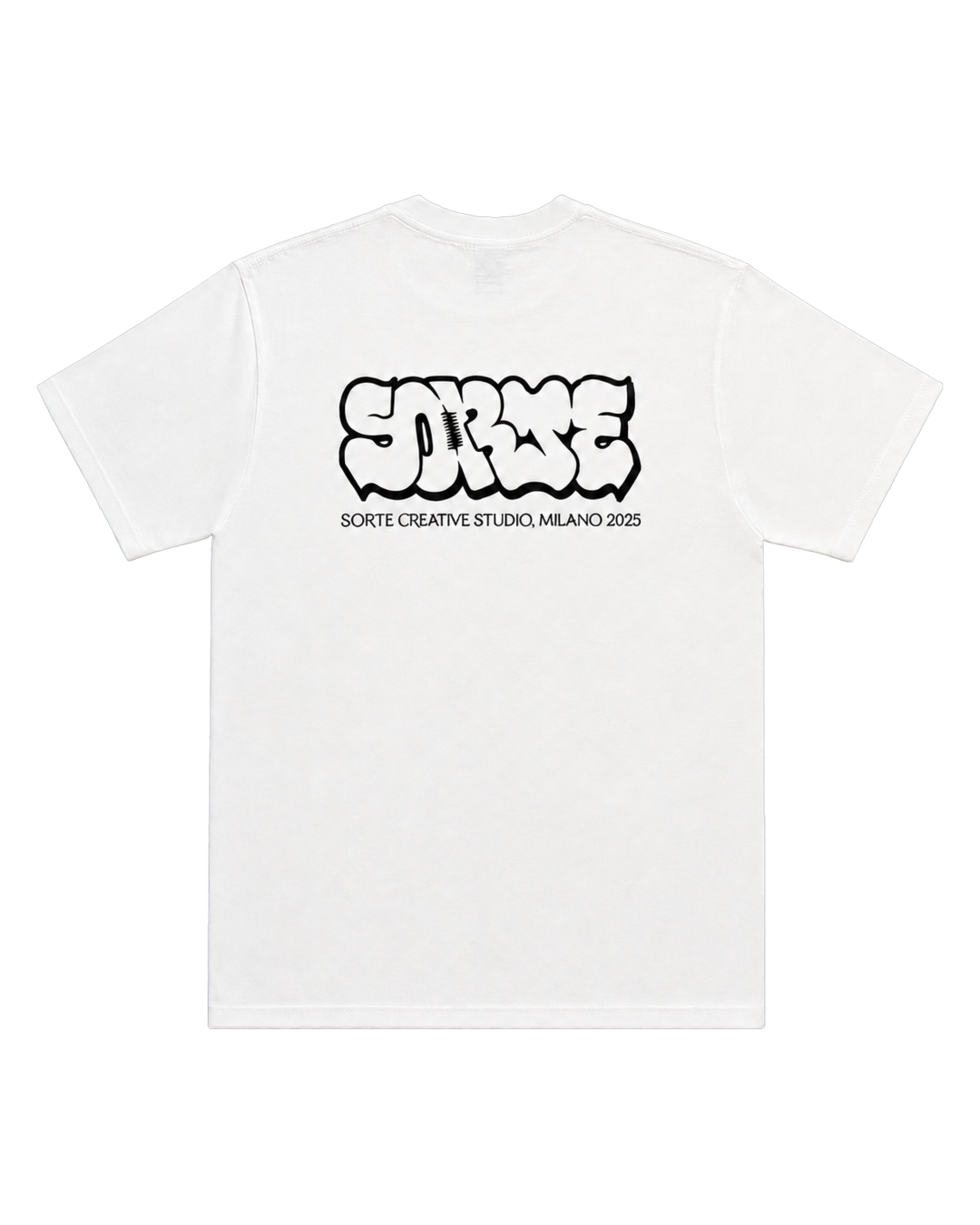 SORTE-MAGLIA-BIANCA-RETRO-OUT-NERO-SENZA-PIEGHE-TRASPARENTE-4X5.png