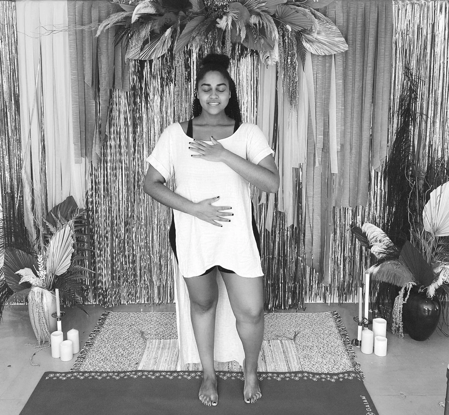 I had such an amazing time leading a virtual L-O-V-E #meditation for some of you this morning when we took over @loveshacktoronto at @stacktmarket today! 🖤 Swipe to see how colourful the pop-up wedding venue is. Even the Mayor was impressed! #medita