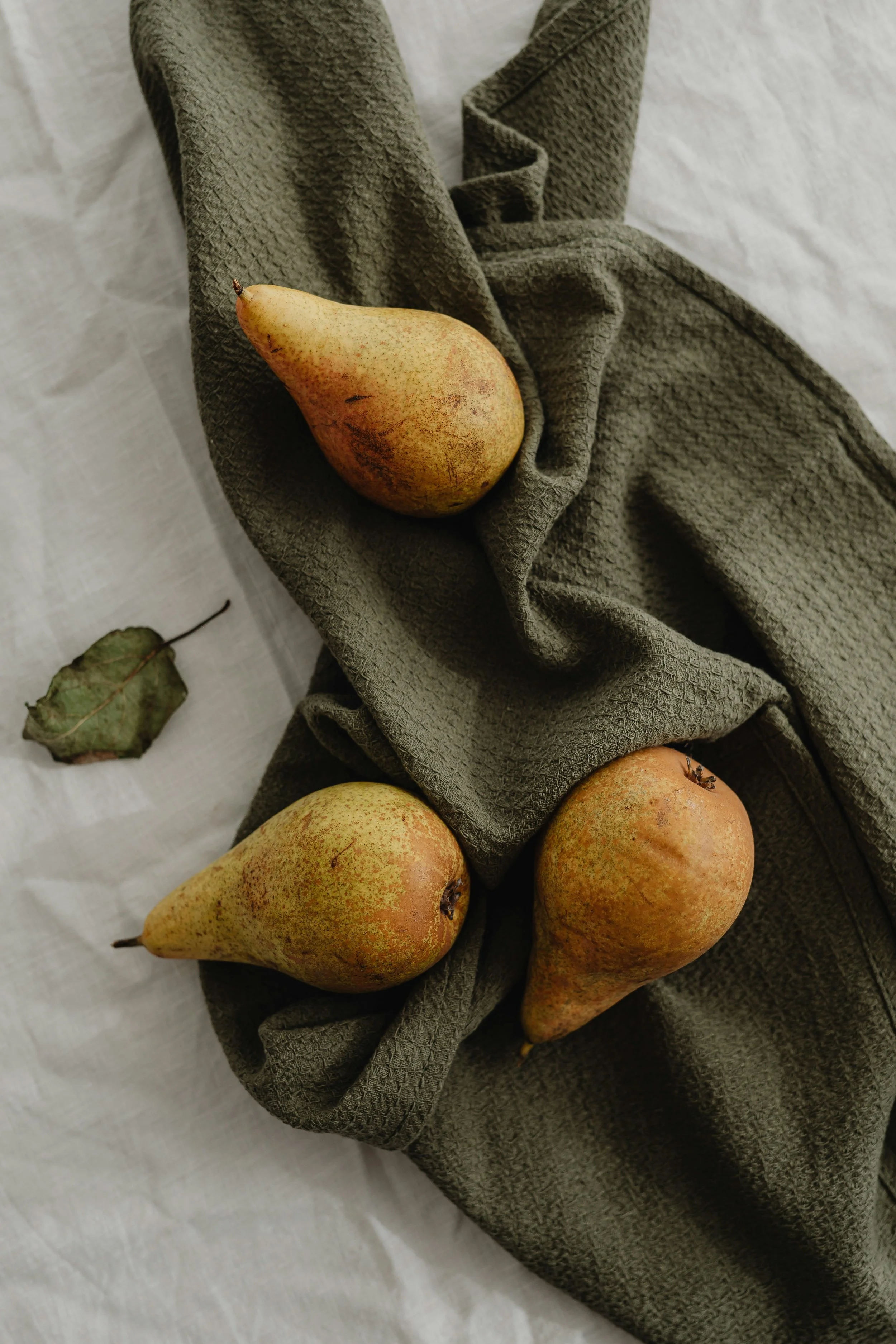 TCM for Women’s Hormone Health: How to Nourish Your Body with Less Yang, More Yin This Autumn