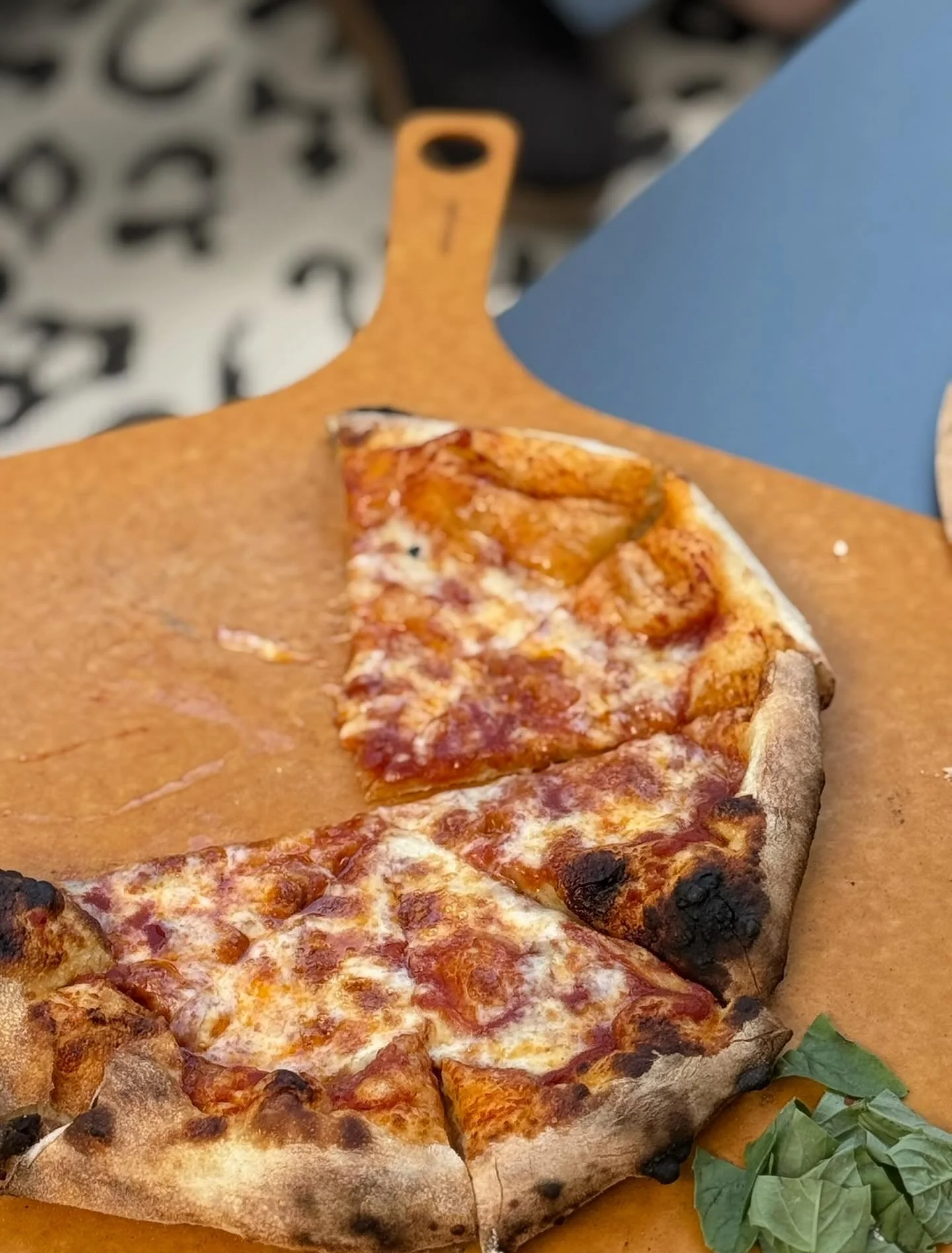 Dog days of summer call for some za with Char Sauce. 🍕