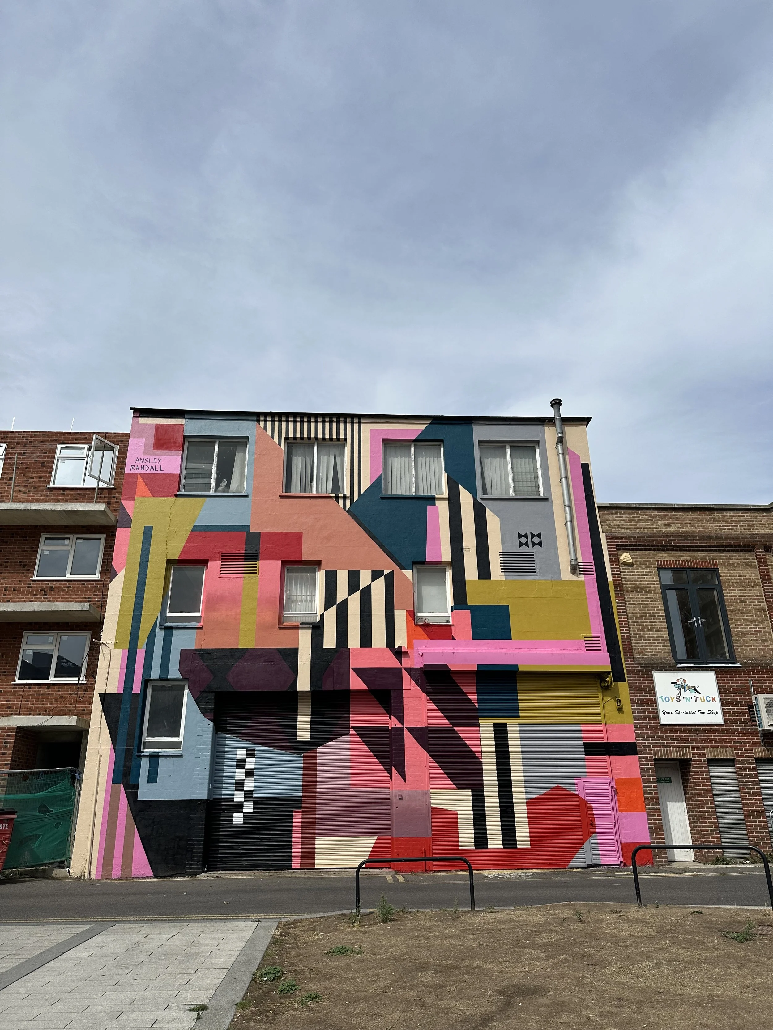 Finished geometric public art installation by headlining artist Ansley Randall at Southend City Jam in Essex, England.