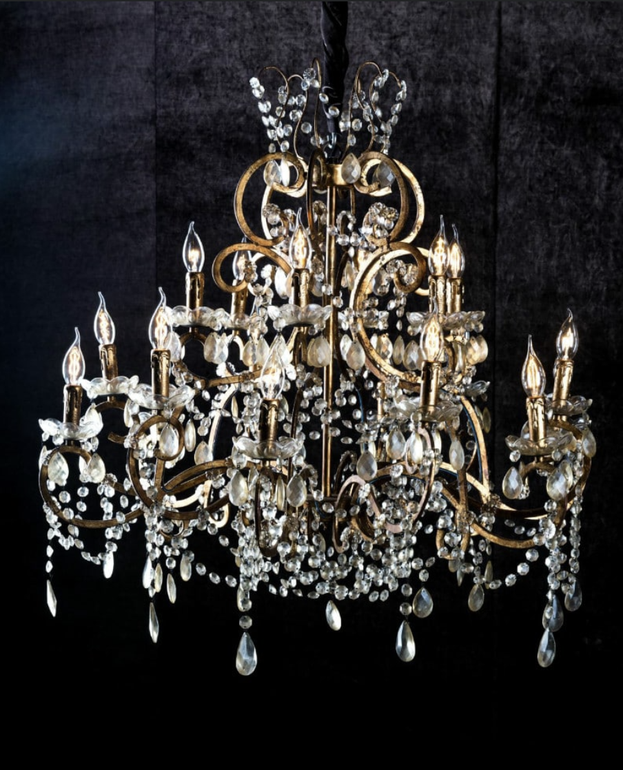 decadently divine_grand chandlier_6.png