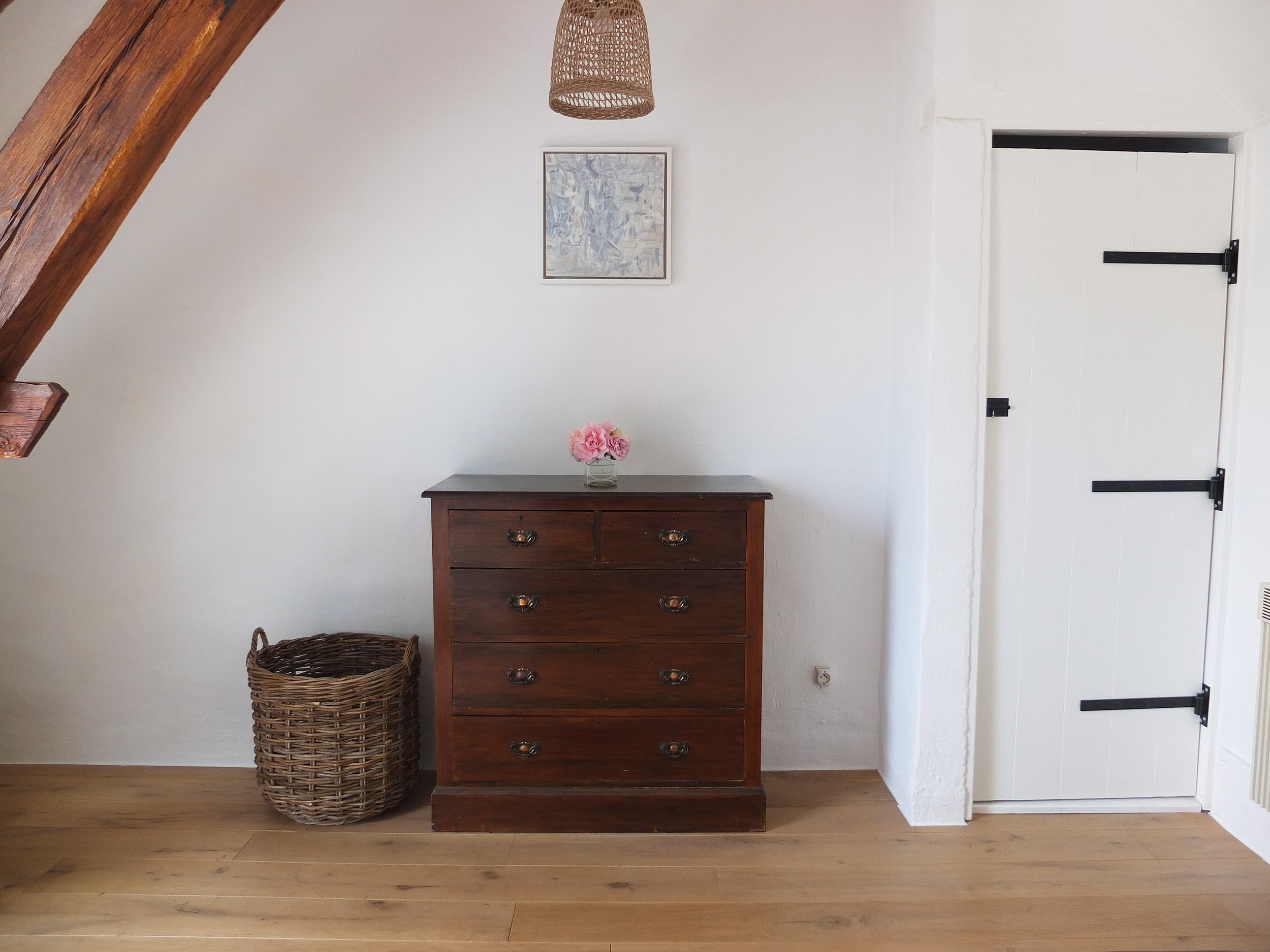 bedroom 5.jpg