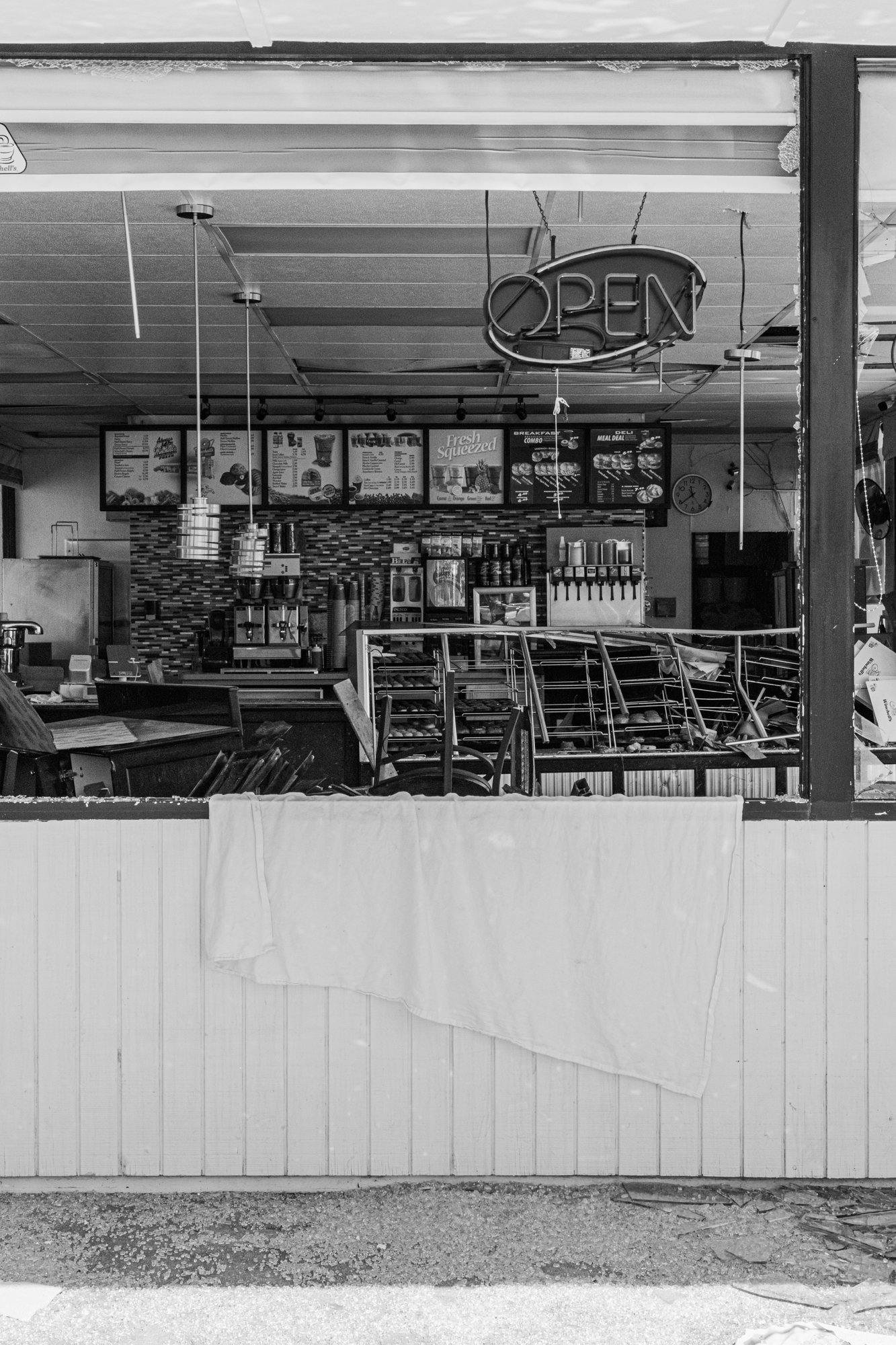 50mm - ISO 100 - f/14 - 125/s