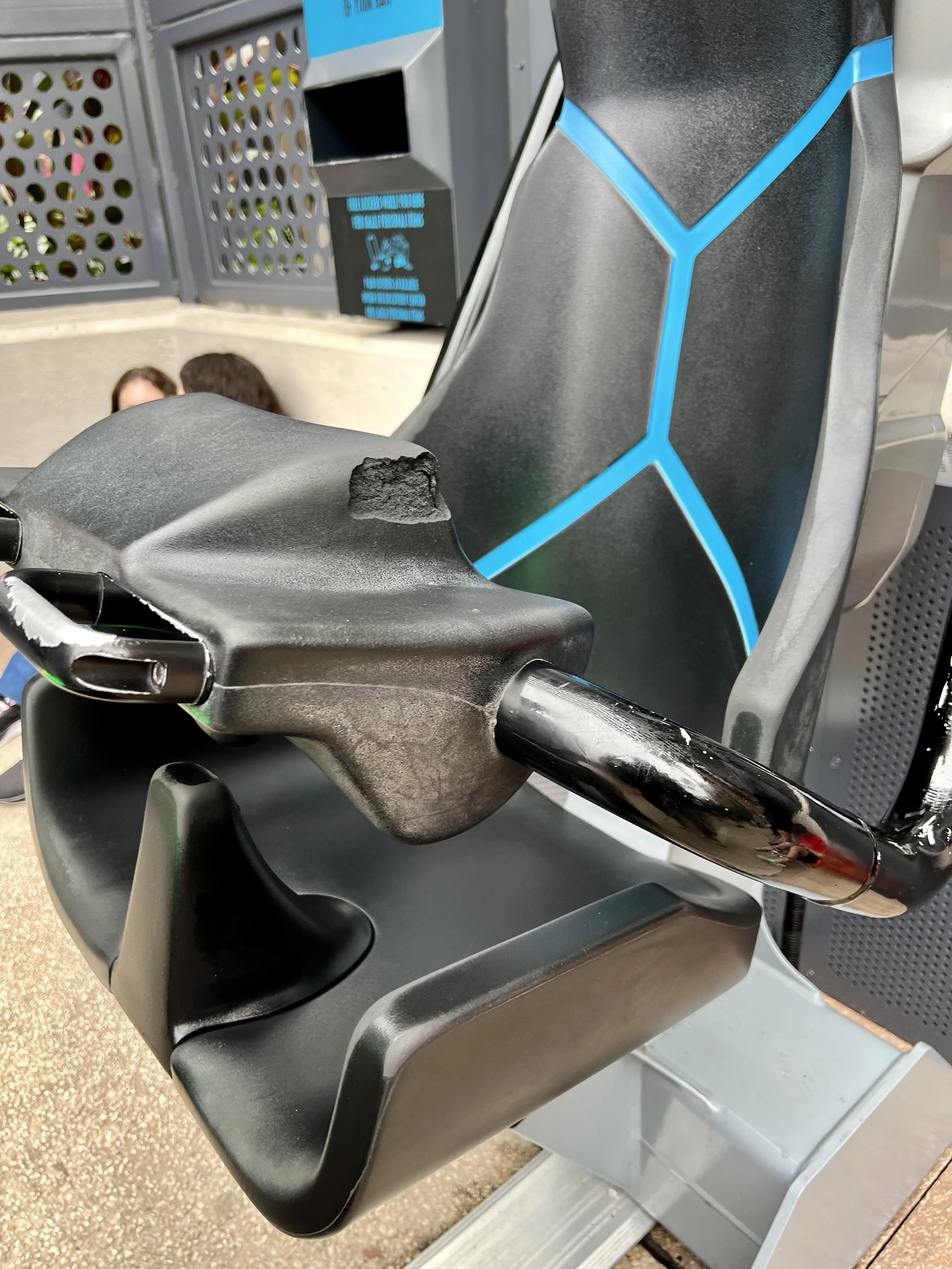 Jurassic World VelociCoaster Ride Guide — Universal Big Time Helping