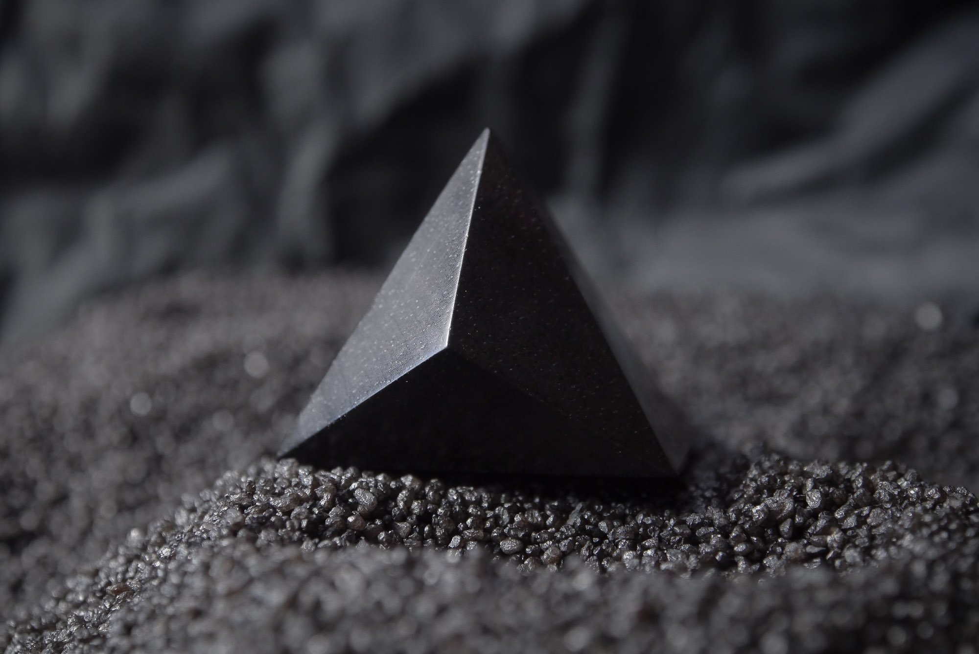 TEMPLE ring by ISAROS, ebony tetrahedron, geometric solid form