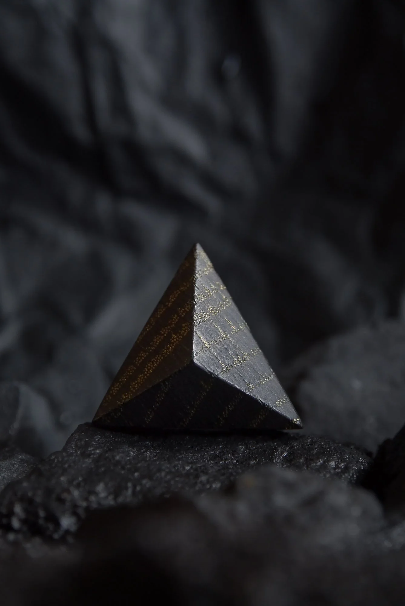 Temple Ring, Tetrahedron, Bog Oak, Gilding Wax
