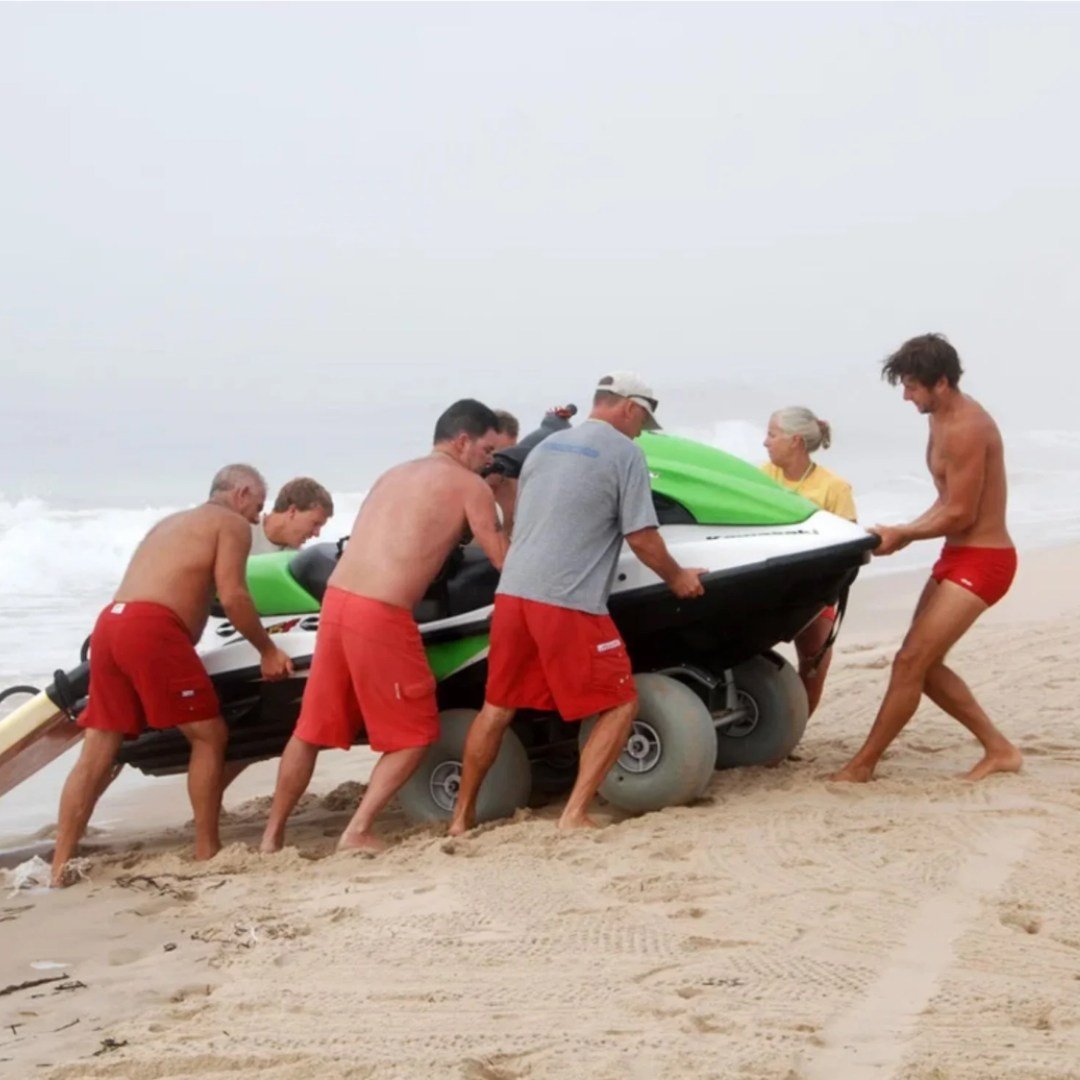 𝐇𝐨𝐰 𝐖𝐞 𝐇𝐞𝐥𝐩 🌊 🚤 HLA proudly supports the Personal Watercraft Rescue Operators Course (ages 18+), a 3-day, 24-hour training designed to prepare lifeguards for real world water emergencies.

Personal watercraft (PWC) have proven to be highly