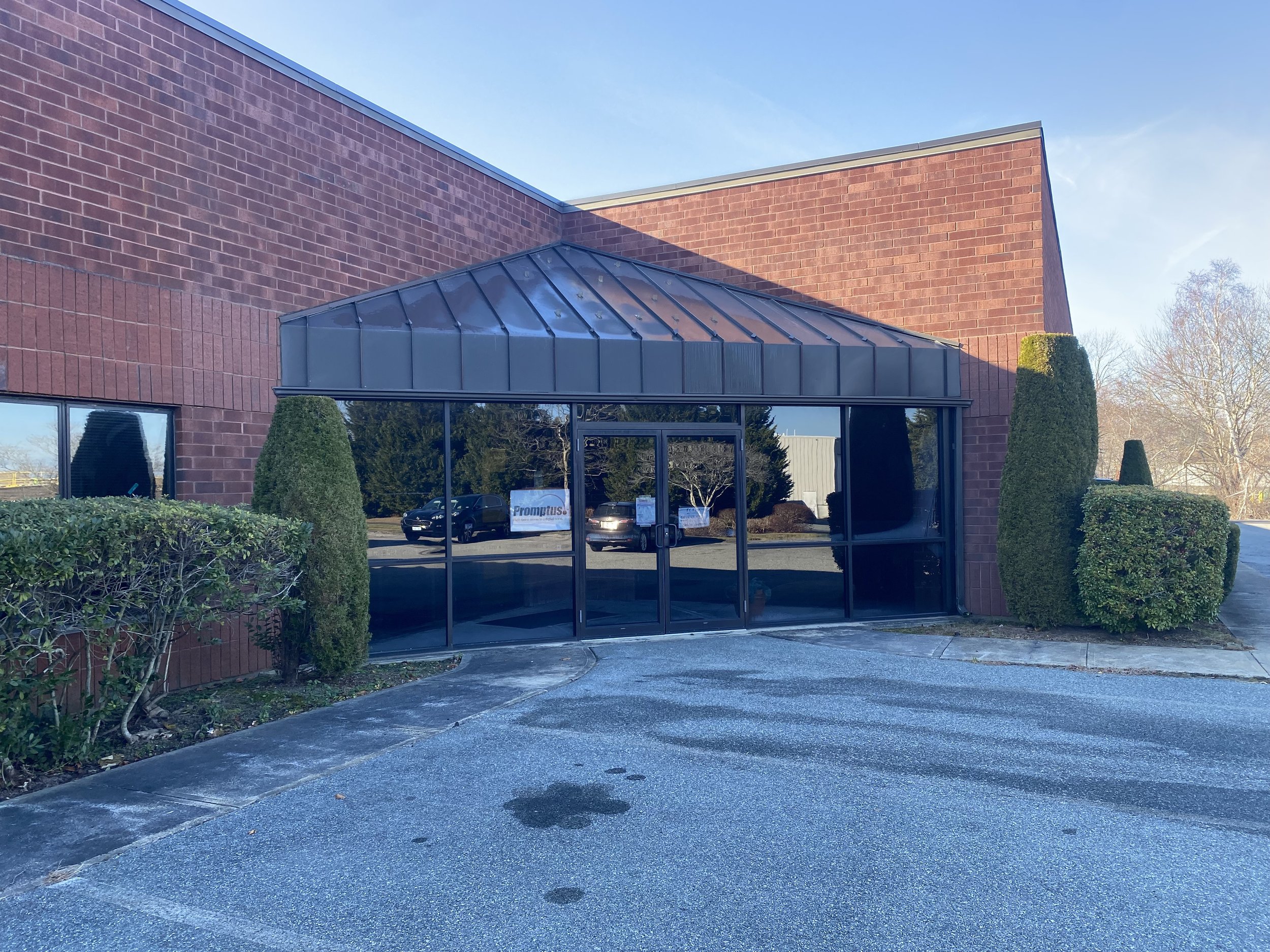 Commercial Office and Warehouse for Lease